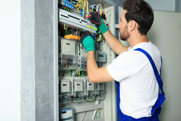 Best Licensed Electrician  in Weweantic, MA